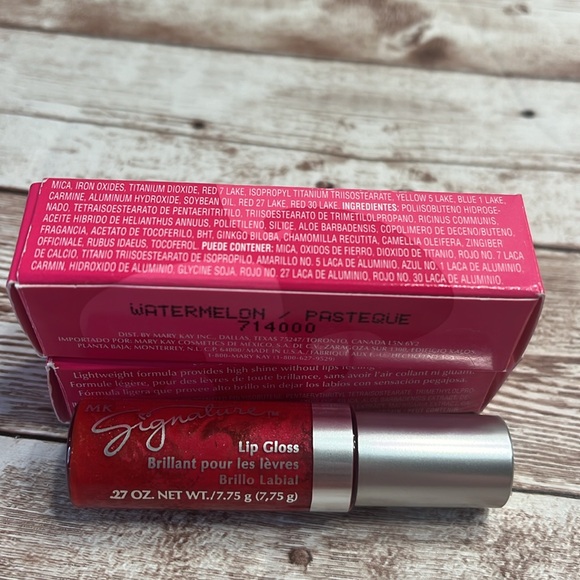 NEW Mary Kay Signature Lip Gloss Watermelon / Pasteque 714000 - Picture 4 of 4